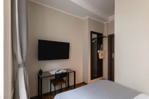Cozy Room: Your Snug Spot in Historic Gamla Stan - Image 2