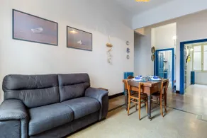 Hostdomus - Cherry House - Image 3