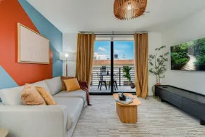 Cozy 1BR apt with pool, gym and free parking - Image 2