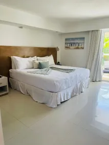 Playa Dorada King Bed Beachfront - Image 3