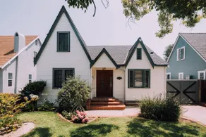 5BR LA Garden Villa with Dining and Nearby Beaches - Image 4