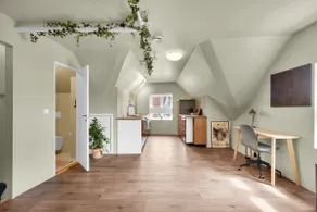 Central top floor apartment - Image 2