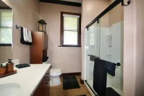 Easy Breezy Bungalow - Image 5