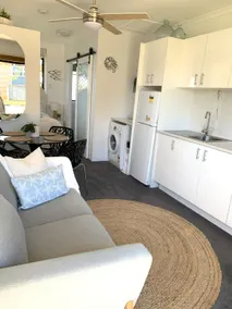 Private Tiny Apartment in Redcliffe - Image 2