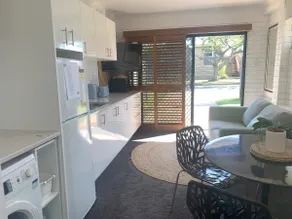 Private Tiny Apartment in Redcliffe - Image 5