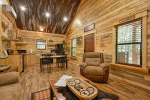 3 miles on ATV to Wolf Pen Gap, Luxury Cabin slp 5 - Image 3