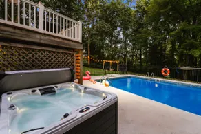 Retreat- Pool, Hot Tub, Sauna, Fire Pit | Sleeps18 - Image 3
