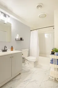 Entire Modern Cozy 2BR Apt mins SU LeMoyne DT - Image 5