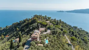 Villa with Pool - Unique Sea View - Free Parking - Image 3
