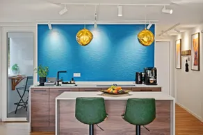 Designer suite with lake view | central & close to nature - Image 5