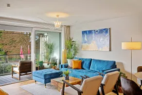 Designer suite with lake view | central & close to nature - Image 2