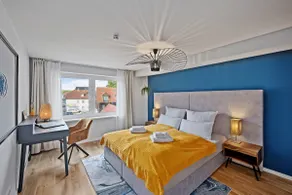 Designer suite with lake view | central & close to nature - Image 4