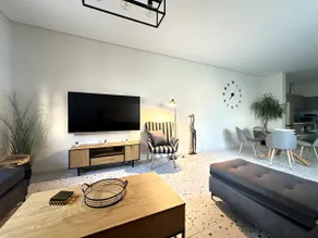 Paloma Lux Retreat-15' to Central Athens - Image 3