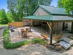 Egg Harbor Cozy and Spacious Log Cabin/Outside Bar - Image 3