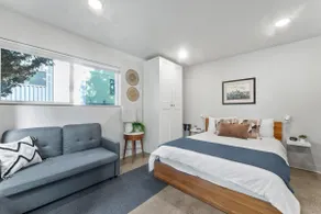 Modern Studio by Light Rail: Kitchen, Parking, AC - Image 2
