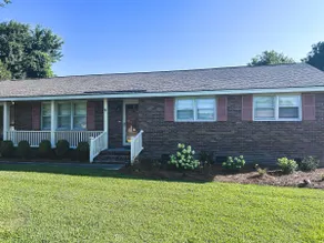 Clean Cozy Cottage near I-20 & I-95 - Image 2