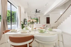 9min to GolfClub/SelgateHosp | 4R Corner 2Sty Hse - Image 3