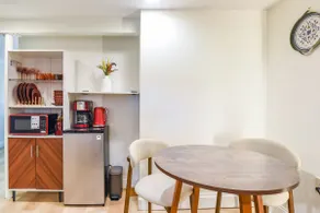 7even Clouds Éclair: Cozy basement nest near NE DC - Image 4