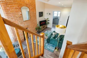 Unique Rooftop 2 Bedroom Retreat in Canterbury City Centre - Sleeps 4 - Image 4