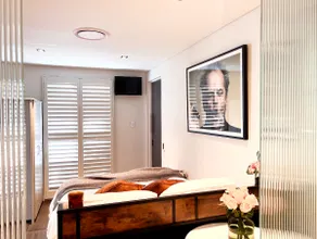 Private guesthouse & outdoor space-designer home. - Image 2