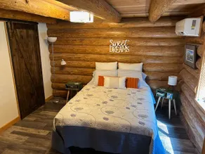 Enjoy entire log home this fall at great rates! - Image 5