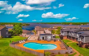 Cozy 1BR Condo - Pool & Wi-Fi - Image 4