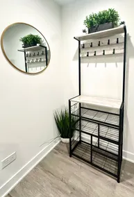 Modern + Lux 2BD Near City + Airport - Image 4