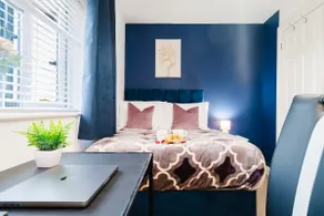 Candlefield house, contractors, business travelers, families, free parking - Image 4
