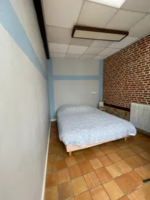 Large, quiet house - Image 4