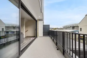 Newly Built 3 Bedroom Townhouse - Your Base to Explore the CBD - Image 4
