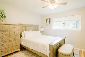 Bellaire Chinatown Hidden Gem TX Farmhouse 4BR 2BA - Image 3