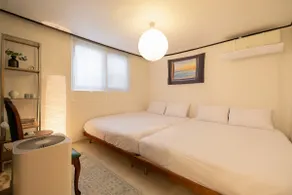 [S-stay] Top 5% Accommodation|Subway Line 2-Seoul National University Station | Sharosu-gil | Luggage storage | Check-out at 12: 00 - Image 3