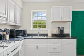 Newly Updated Tuscola 2BR Apt - Image 2