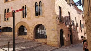 Castell House in the historic center / Cistercian Route - Image 3
