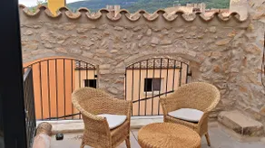 Castell House in the historic center / Cistercian Route - Image 2