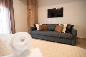 Athenee D1 - Image 5