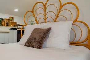 L'Envolée d'âmes – Bohemian Love Room – Parking - Image 3