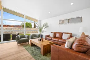 Stylish Escape 3BR | 2bath | TVs in every room - Image 4