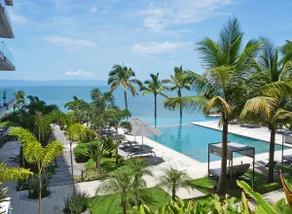 New • Luxury & Beach - Image 2