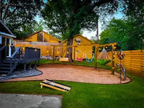 Gamer’s Nest 1700 Sq Ft 3Bd 2 Bath Bomb Backyard! - Image 2