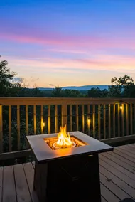 Hot Tub Romantic Retreat w/ Views +Firepit+Arcade - Image 4