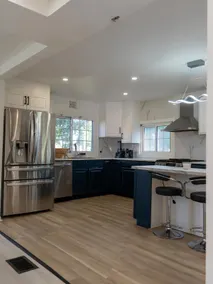 Spacious home in LaSalle with Pool - Image 3