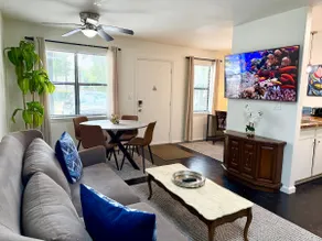 Comfy King Bed Storybook Apartment in Pineville - Image 3