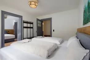 Newly renovated apartment for 2 couples in a listed building - Image 4