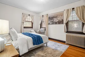 Urban Luxe with Unmatched Location- Cathedral View - Image 5