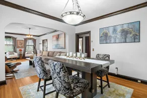 Urban Luxe with Unmatched Location- Cathedral View - Image 4