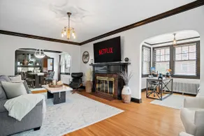 Urban Luxe with Unmatched Location- Cathedral View - Image 3