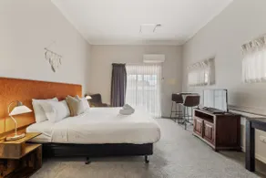 Siana Studio - NEW listing - Image 3