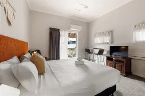 Siana Studio - NEW listing - Image 2