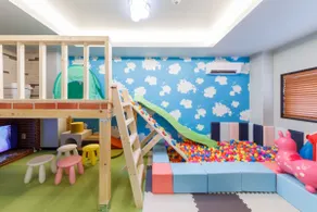 Perfect for families! There is a slide and ball pool! Kids will love the playground equipment! Good access to Namba and Tennoji [wu] - Image 3